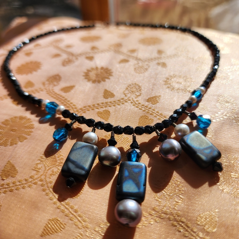 Vintage Y2K Beaded necklace Black,Blue,Silver Length: 16"